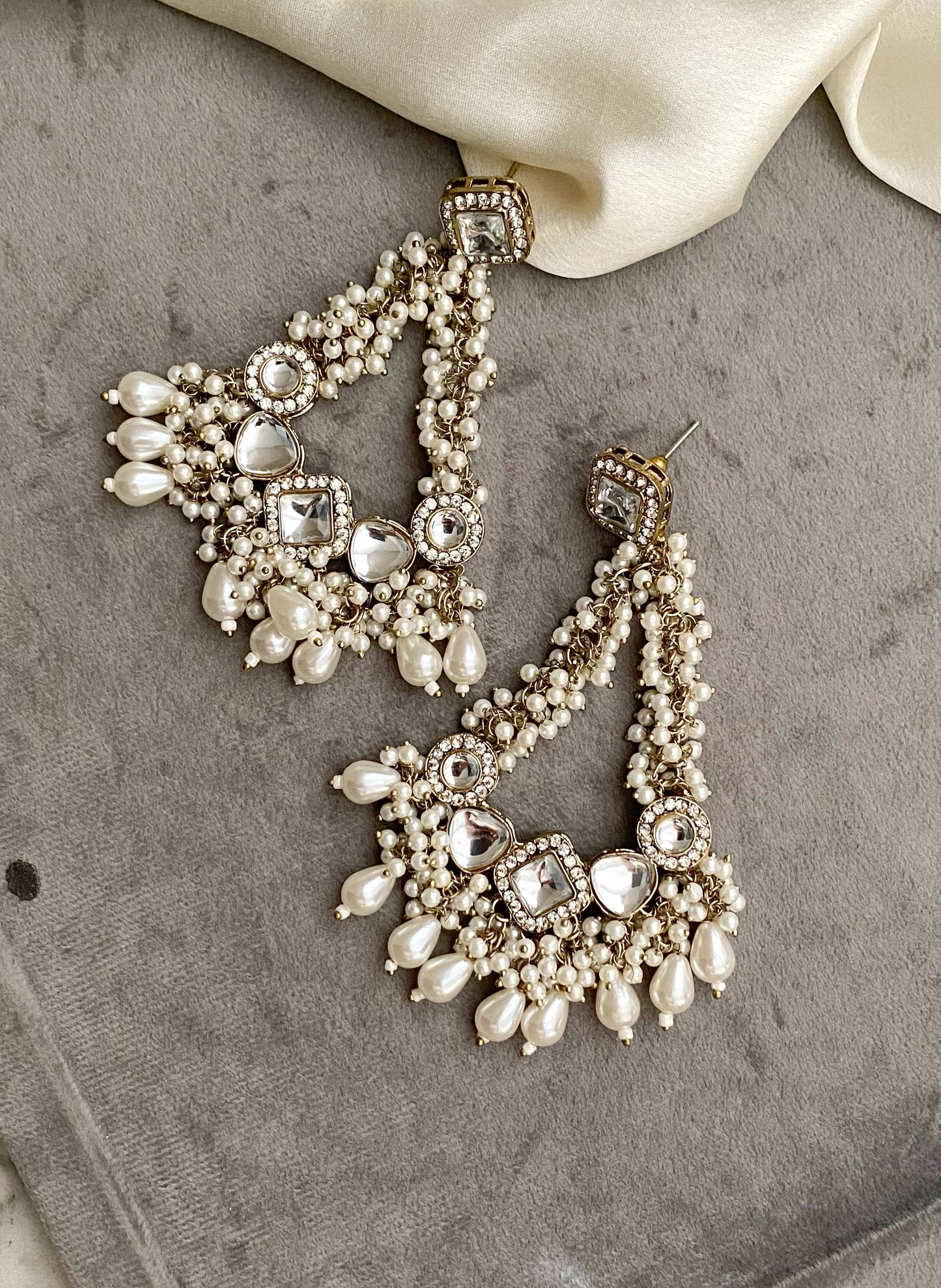Grace Pearl Kundan Chandbali