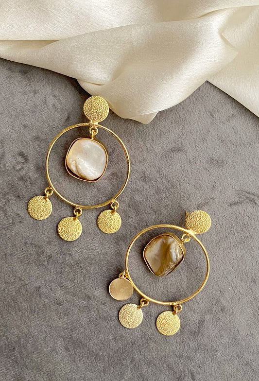 Gloria Pearl Golden Earrings