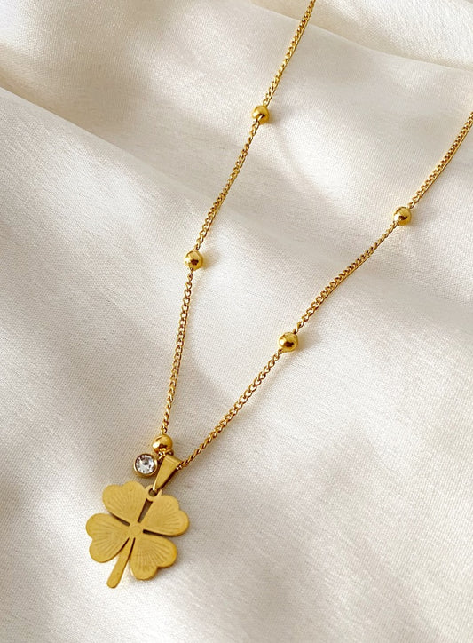 Clover Anti- tarnish Pendant necklace