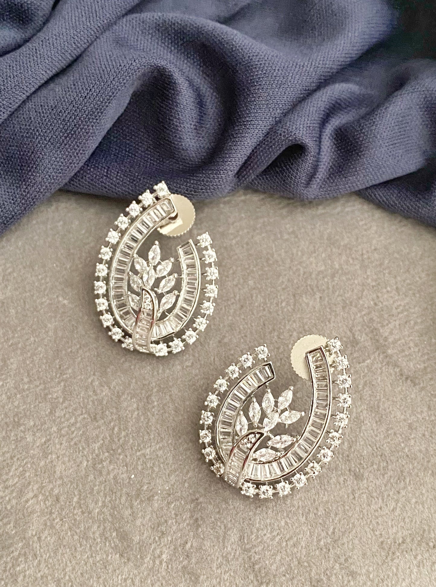 Nila Diamond studs