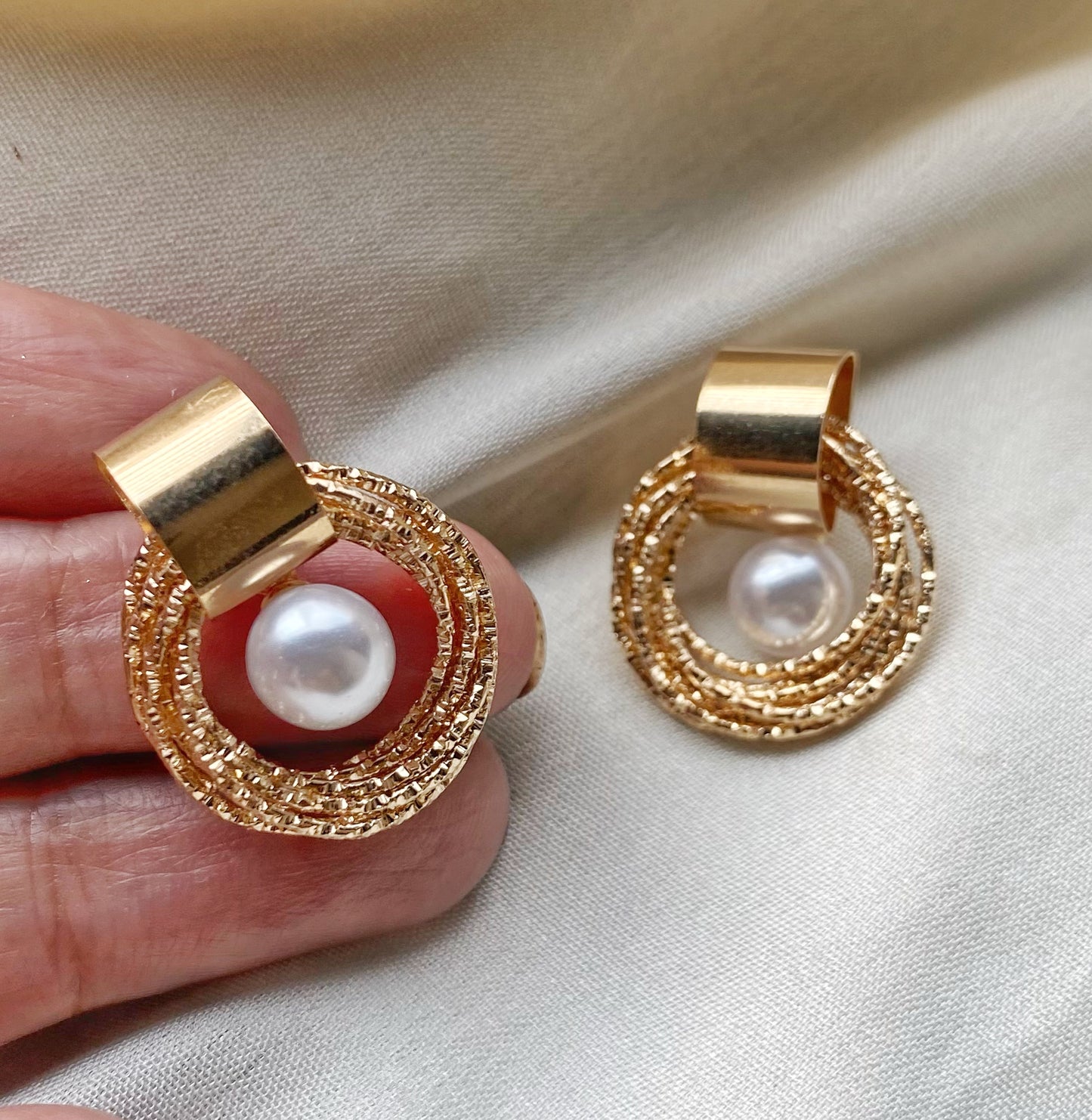 Riya Pearl studs