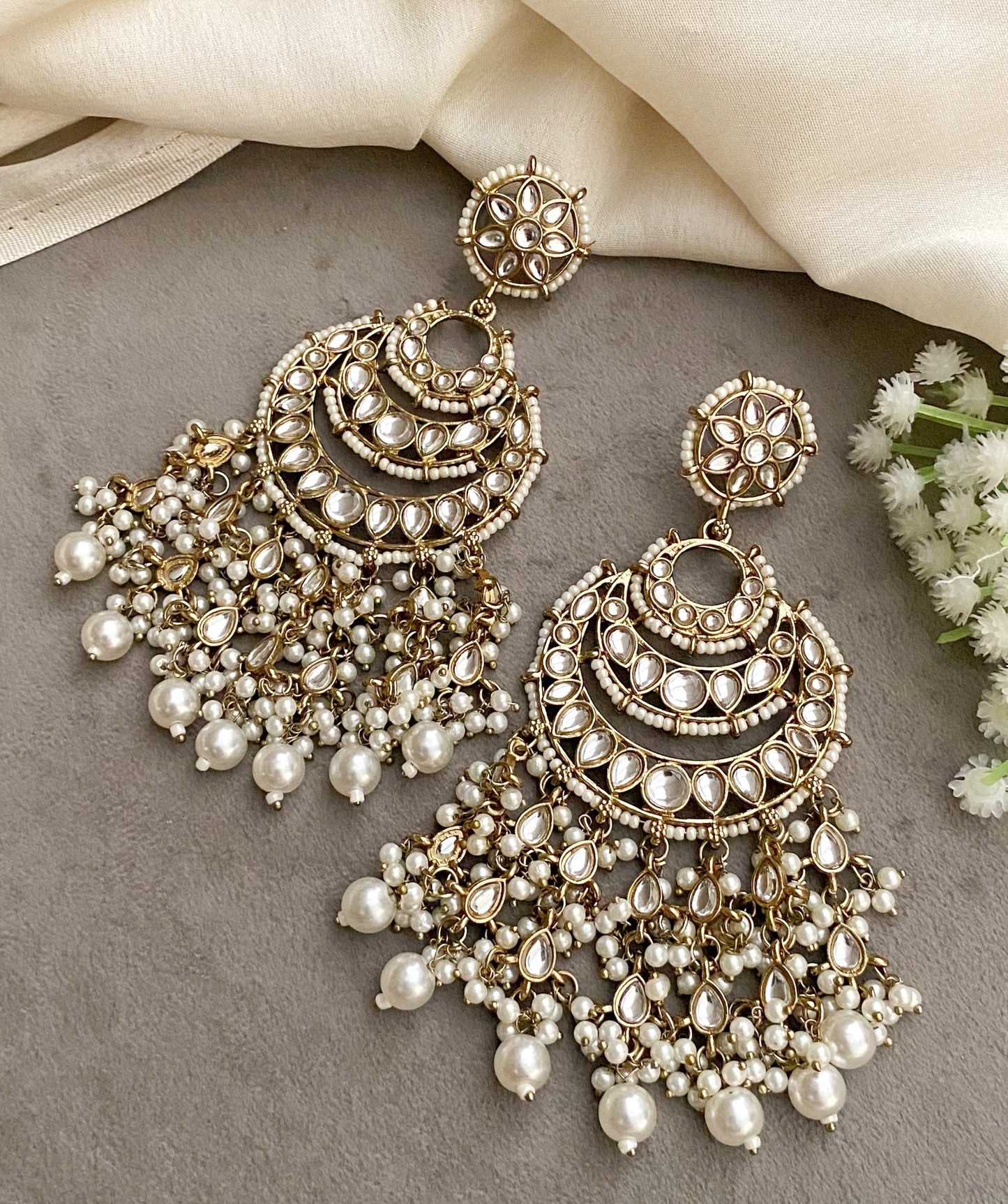 Zoya Kundan ivory chandbali