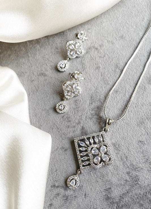 Alvi rhodium Plated American diamond pendant set