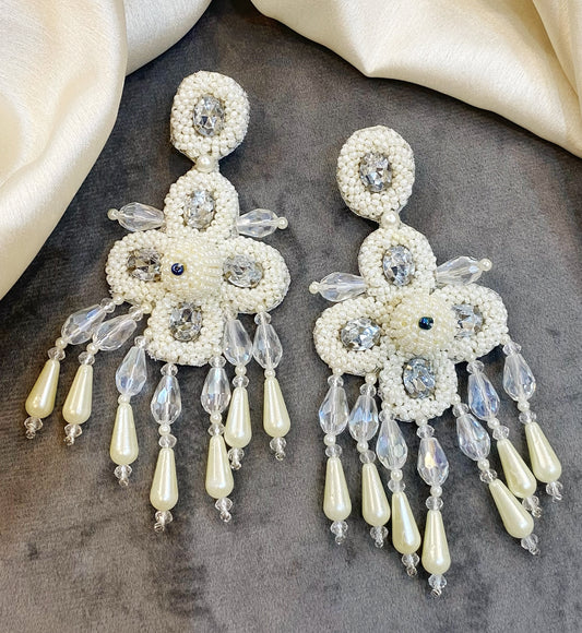 Elizeh pearl drop earrings