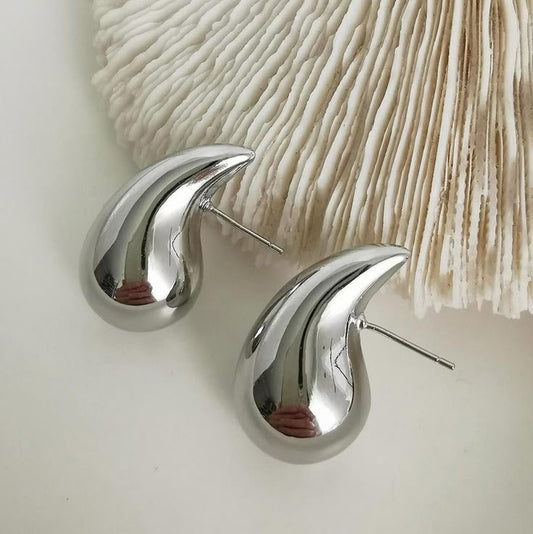 Silver kaju earrings