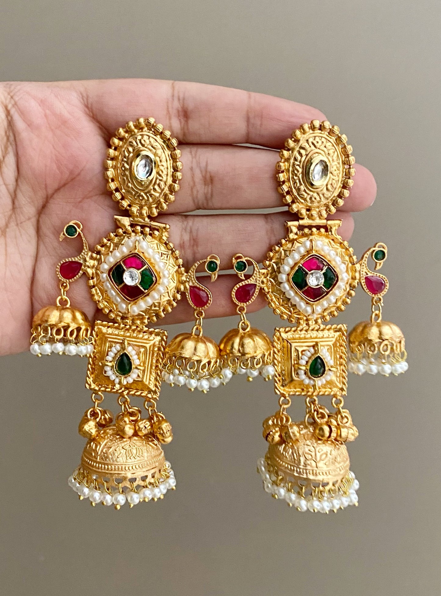 Ridhi Golden Jhumka Earrings