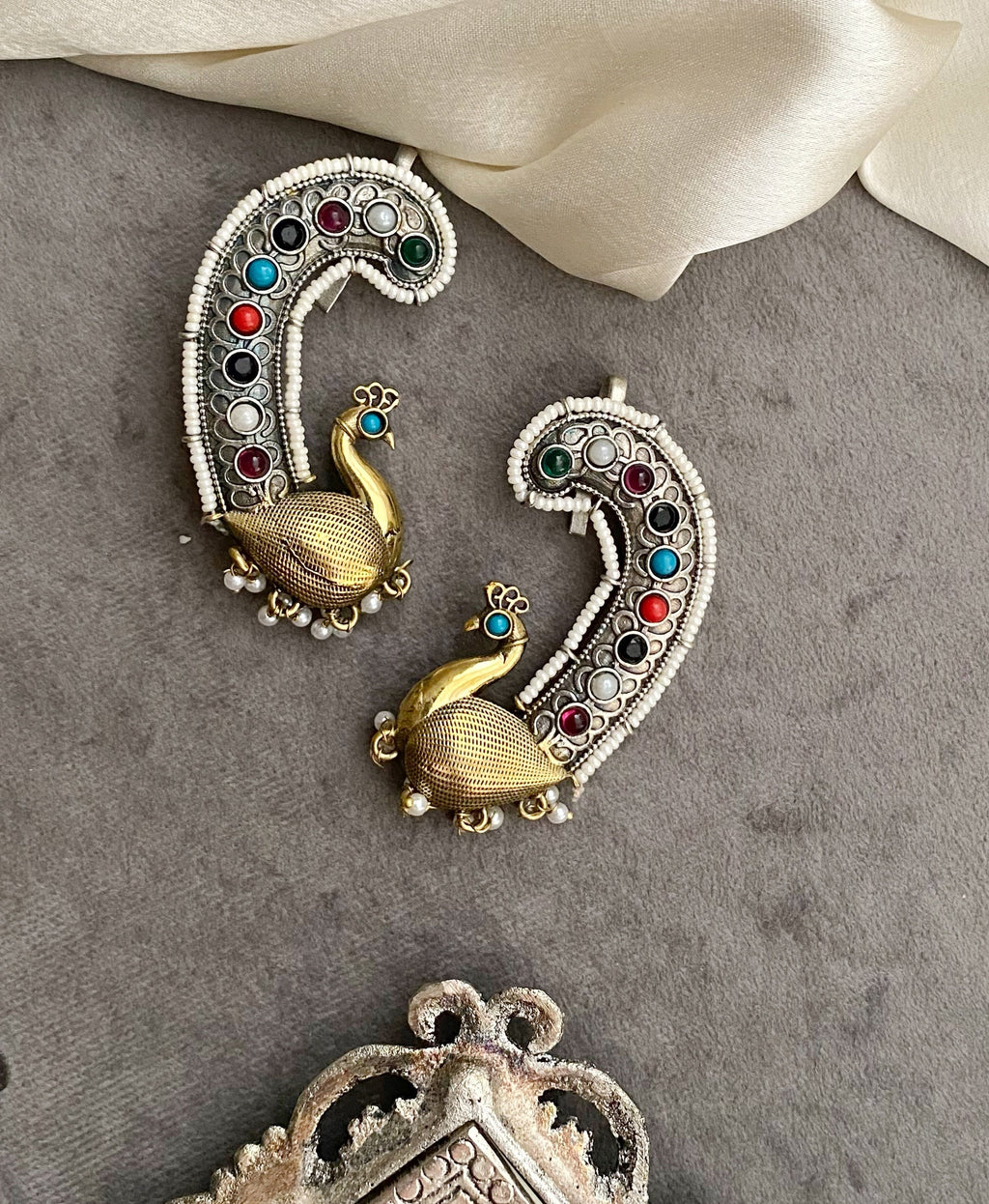 Multicolor dual tone earcuff earrings