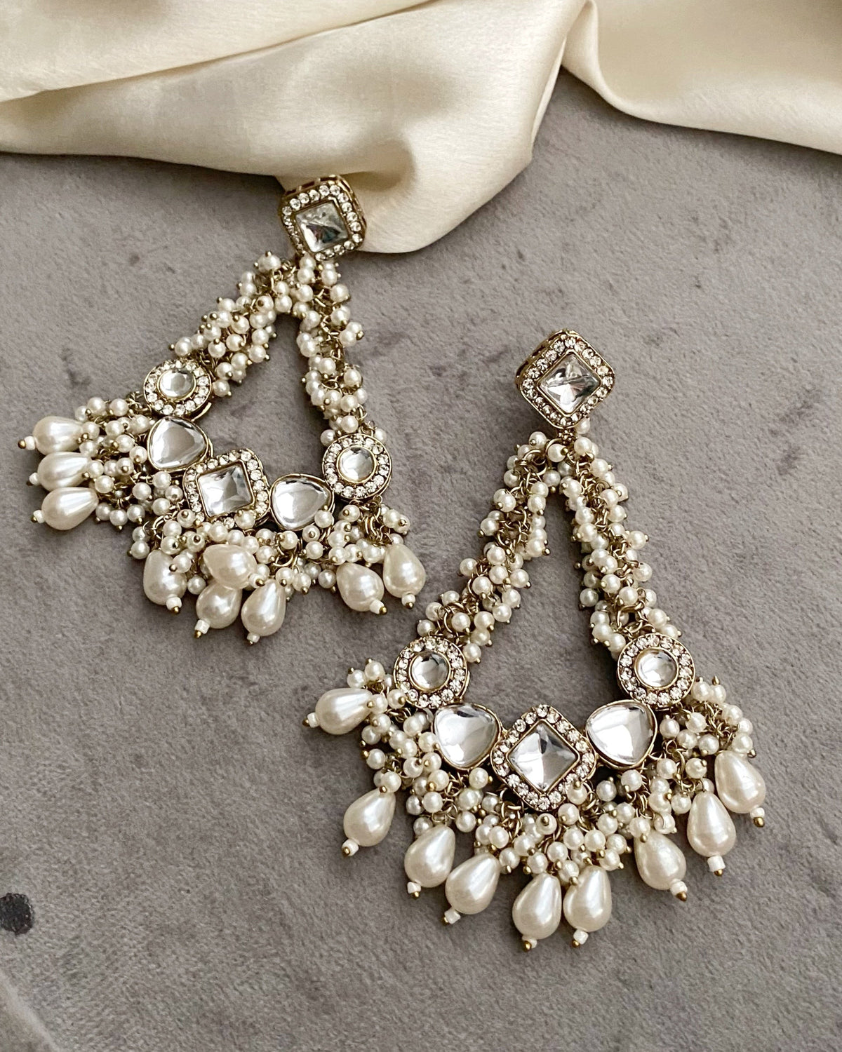 Grace Pearl Kundan Chandbali
