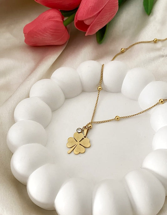 Clover Anti- tarnish Pendant necklace