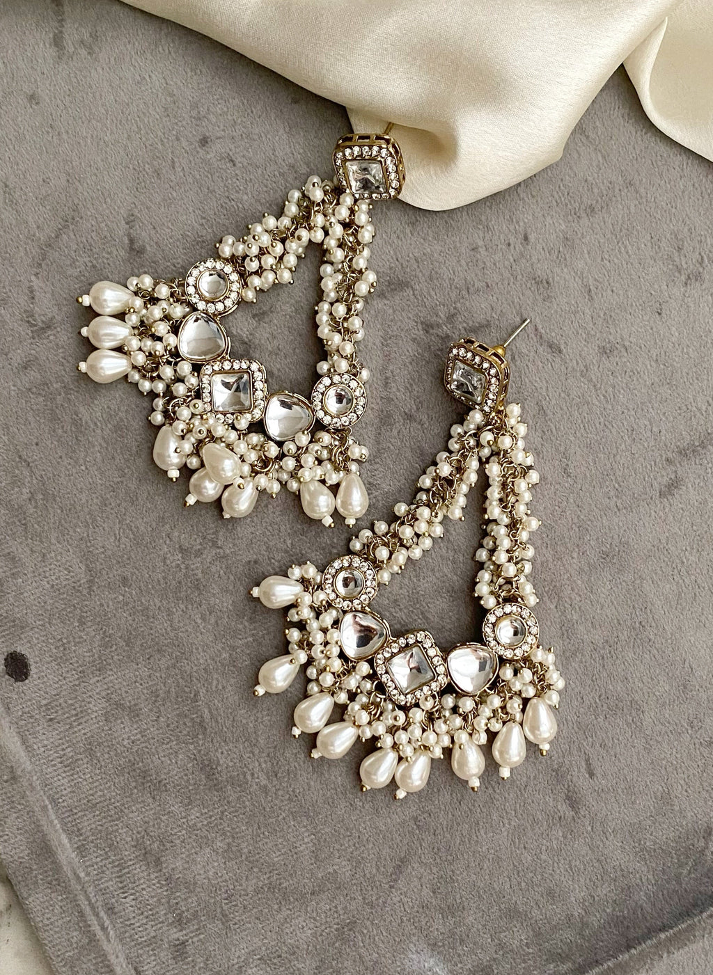 Grace Pearl Kundan Chandbali