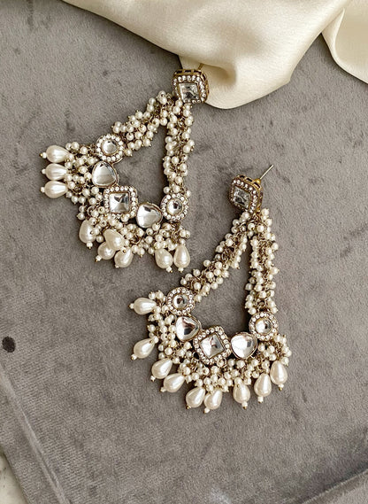 Grace Pearl Kundan Chandbali