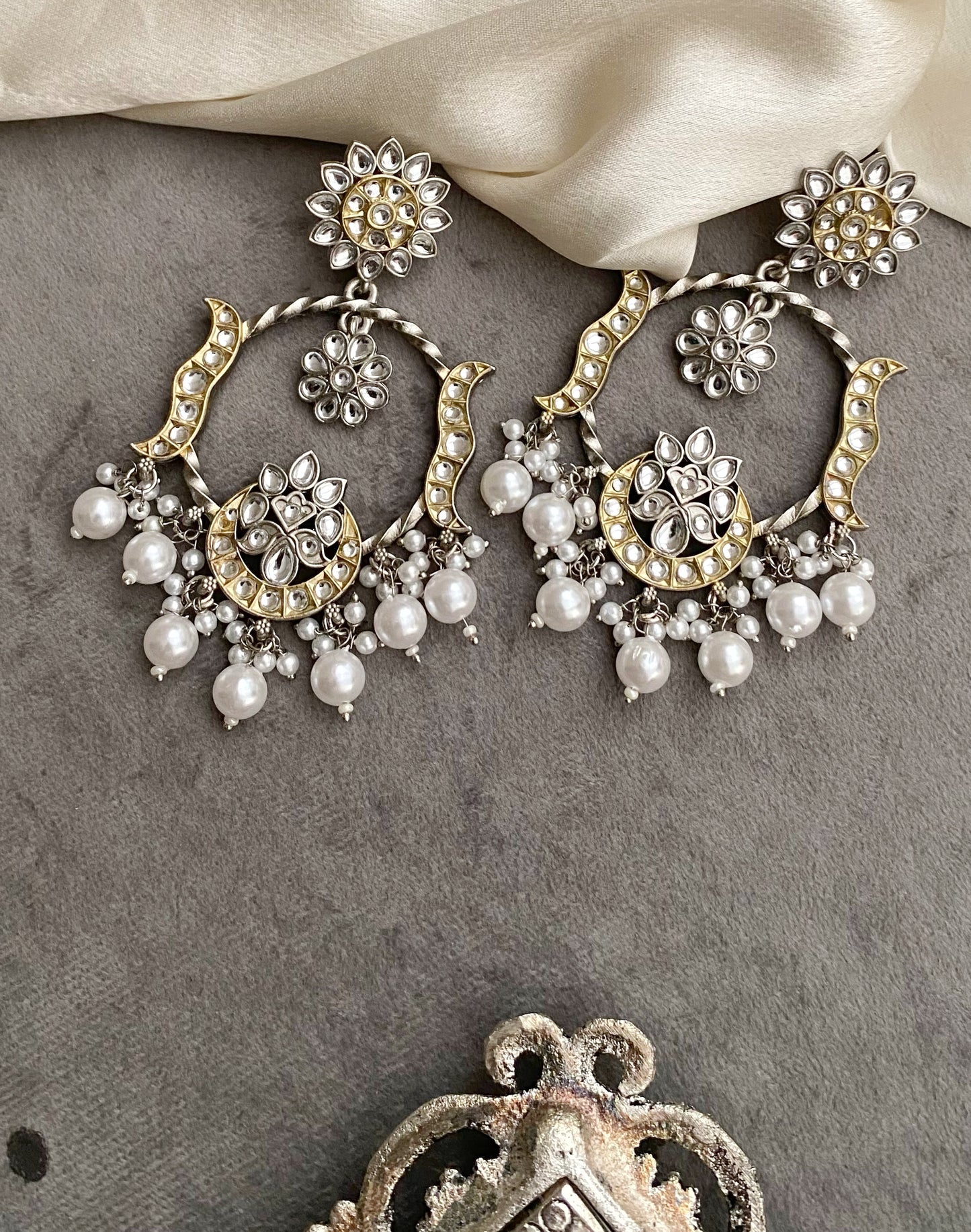 Archana dual tone kundan earrings