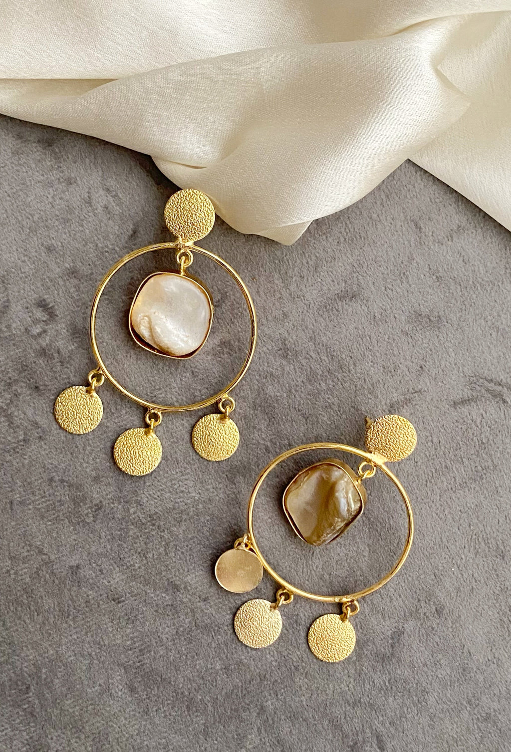 Gloria Pearl Golden Earrings