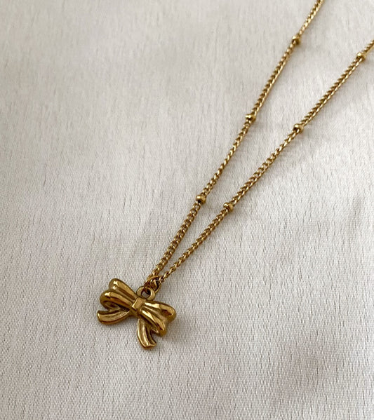 Bow Anti- tarnish Pendant necklace
