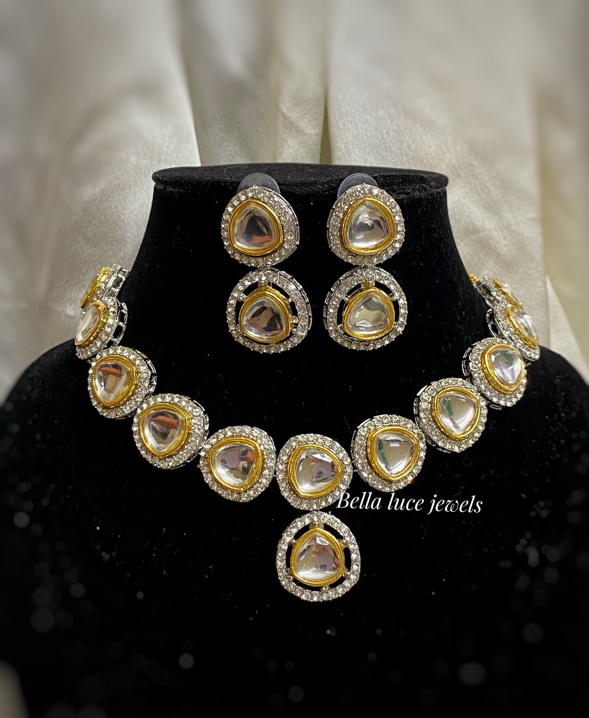 Nida kundan necklace set