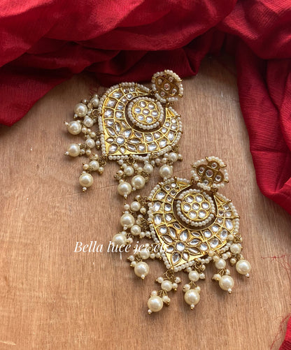 Nisha Kundan Chandbali