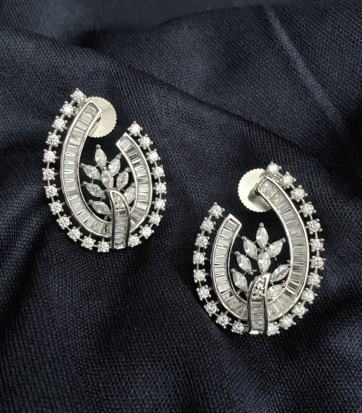 Nila Diamond studs