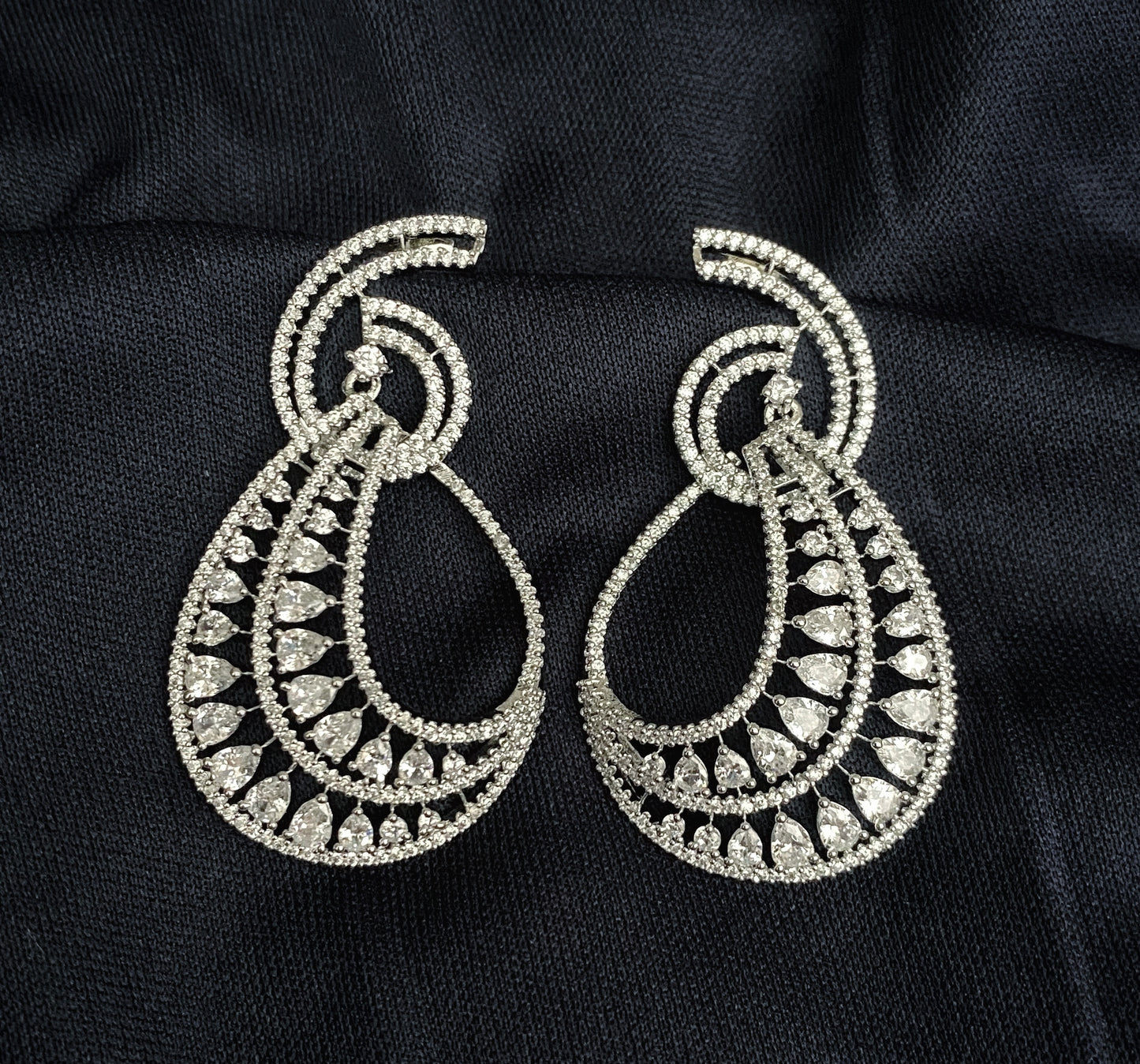 Lyla dangler earrings