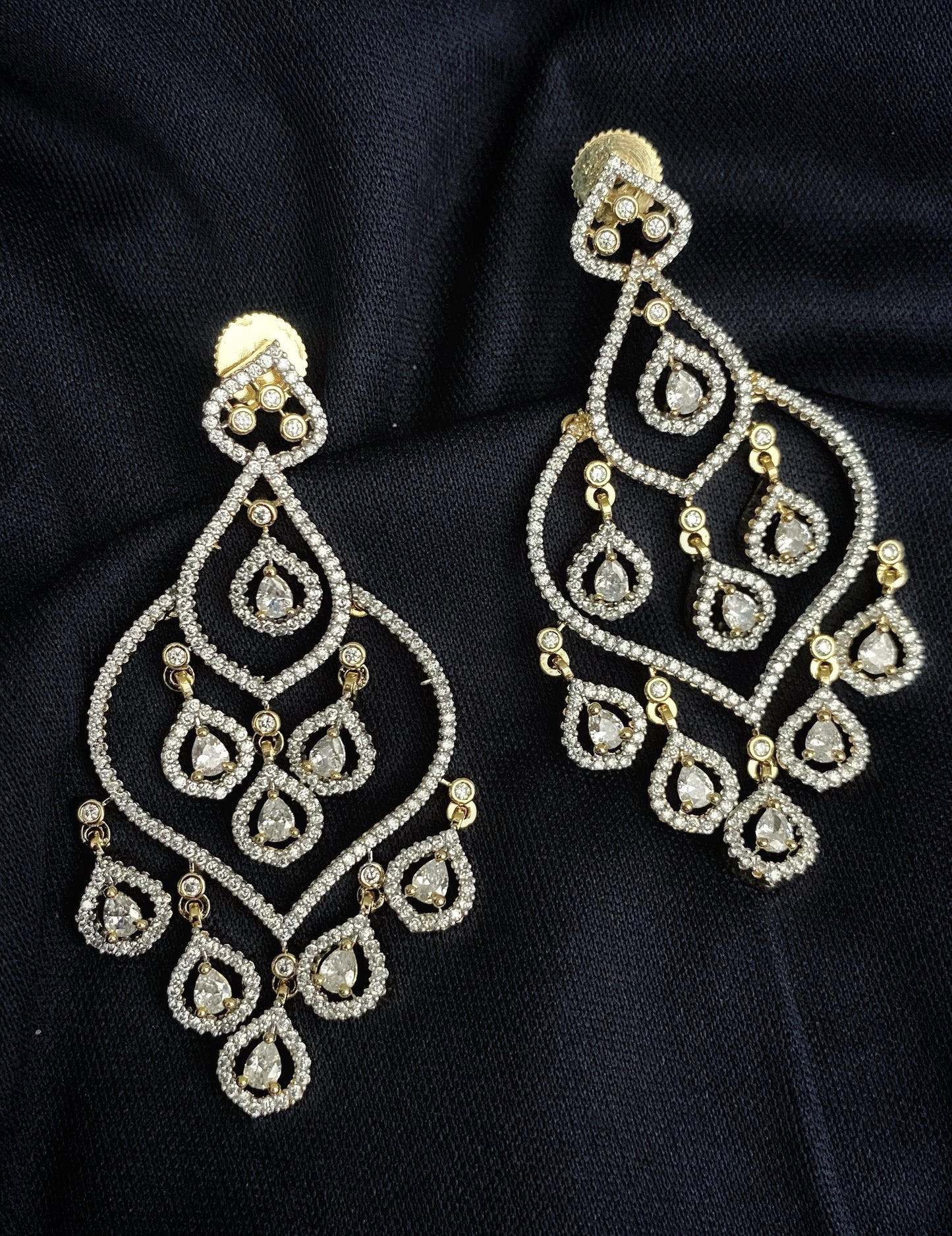 Nysa 2 tone Diamond earrings