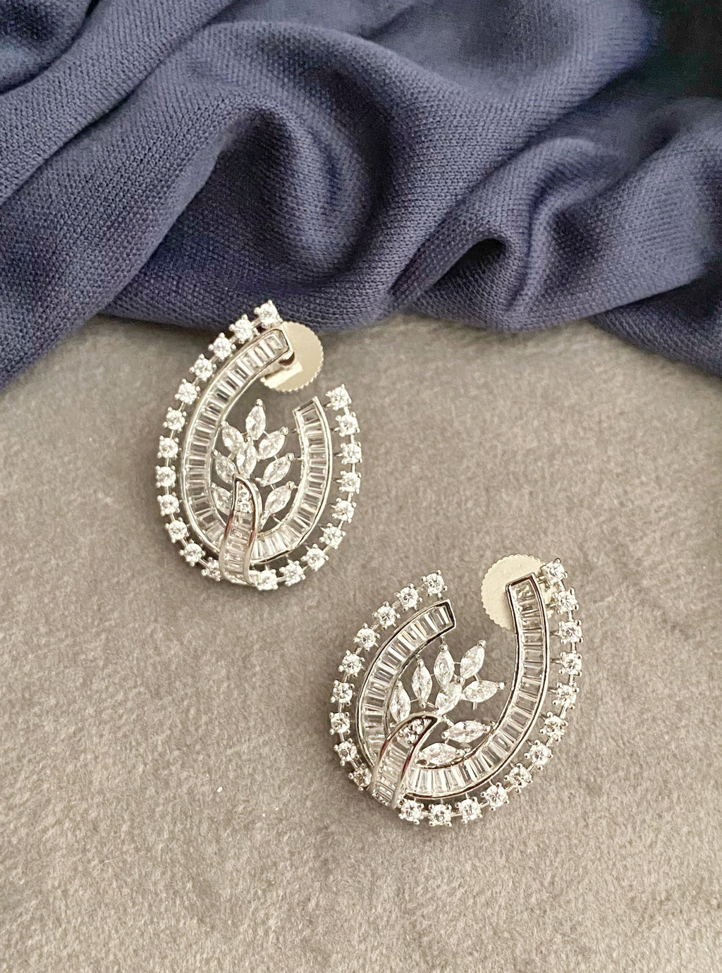 Nila Diamond studs