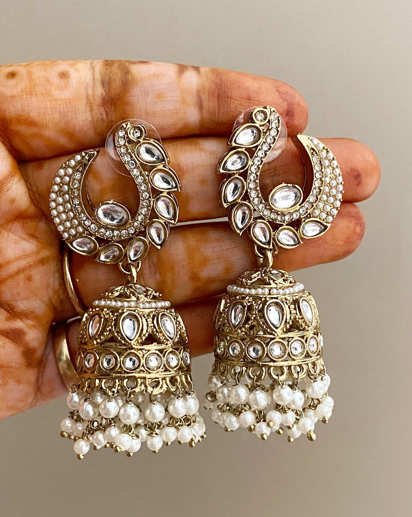 Nisha Moti Jhumka
