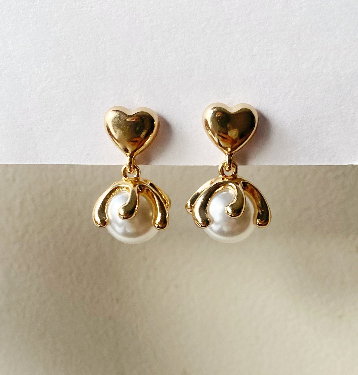 Heart pearl drop