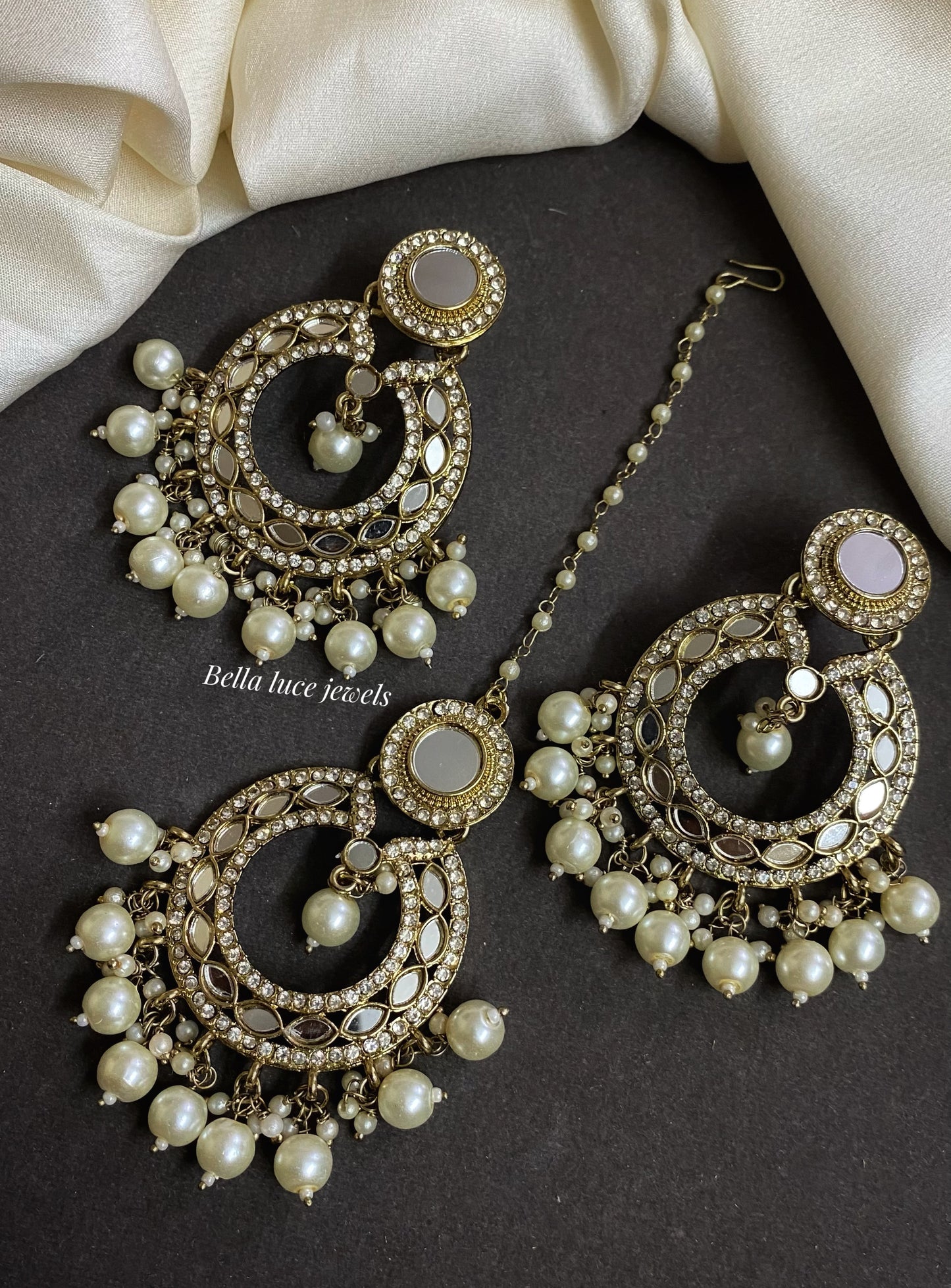 White Muskan Mirror Earrings and Maangtikka set