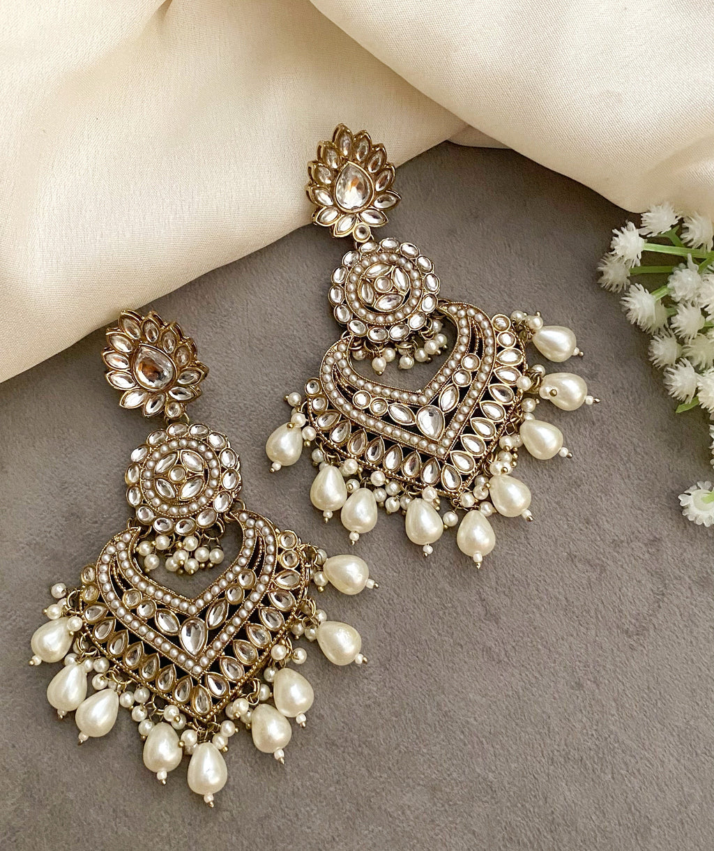 Jivika ivory kundan chandbali