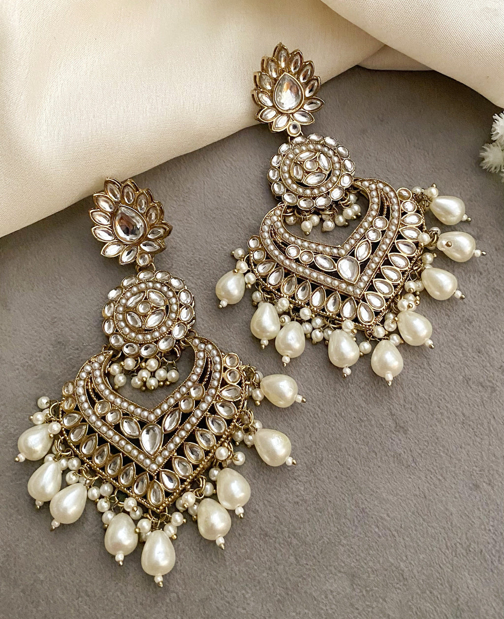 Jivika ivory kundan chandbali