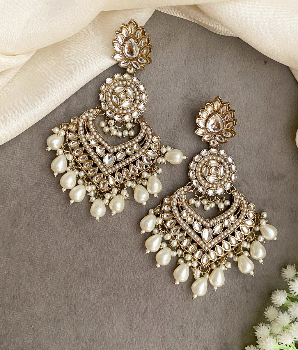 Jivika ivory kundan chandbali