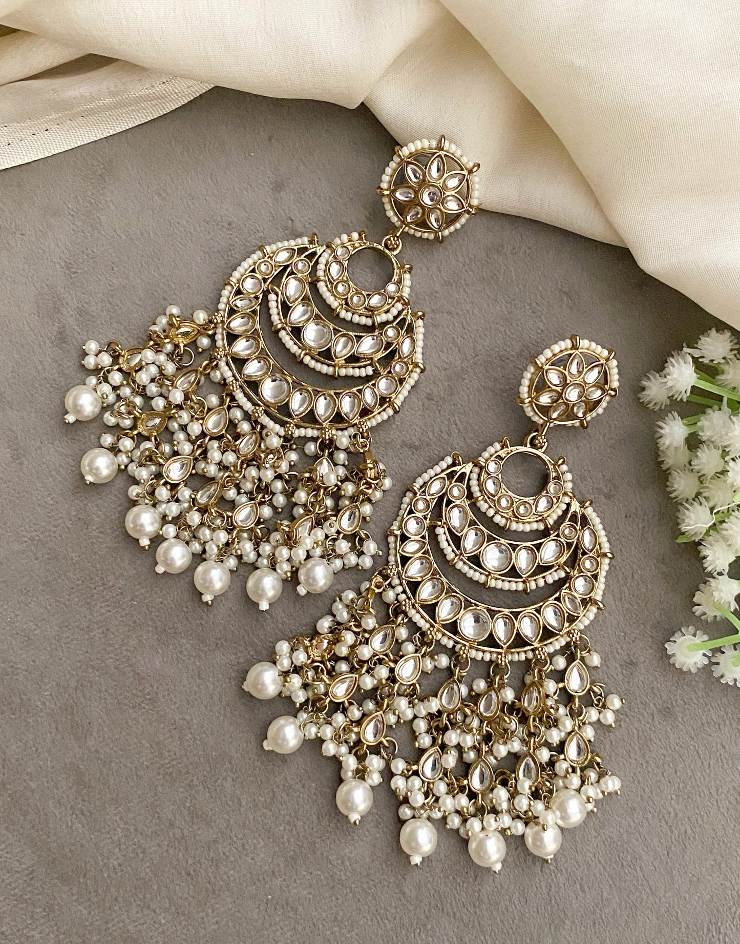 Zoya Kundan ivory chandbali