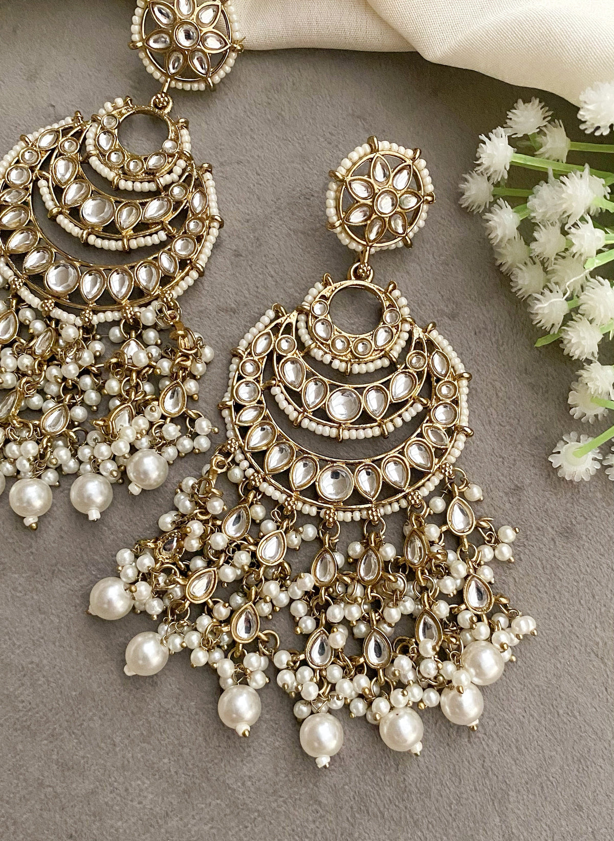 Zoya Kundan ivory chandbali