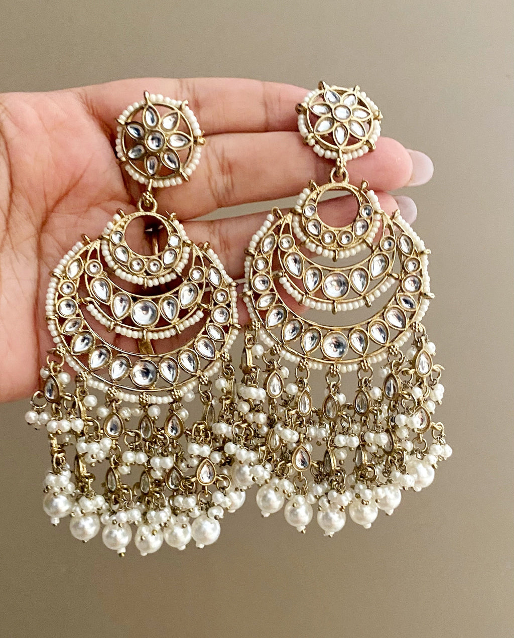 Zoya Kundan ivory chandbali