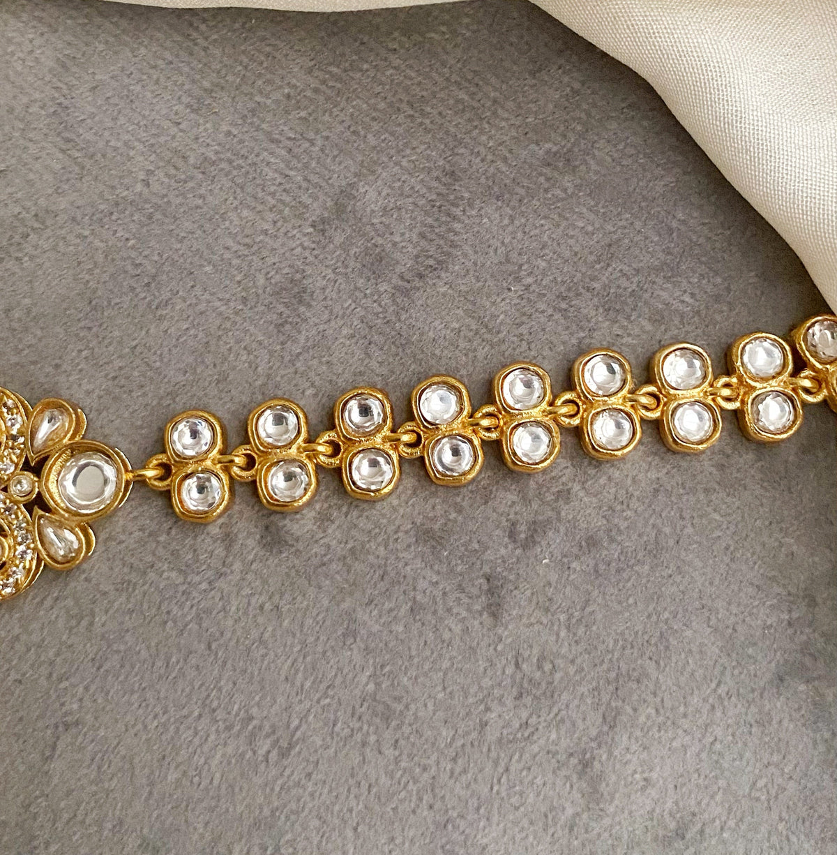 Jaanvi Pink kundan choker set