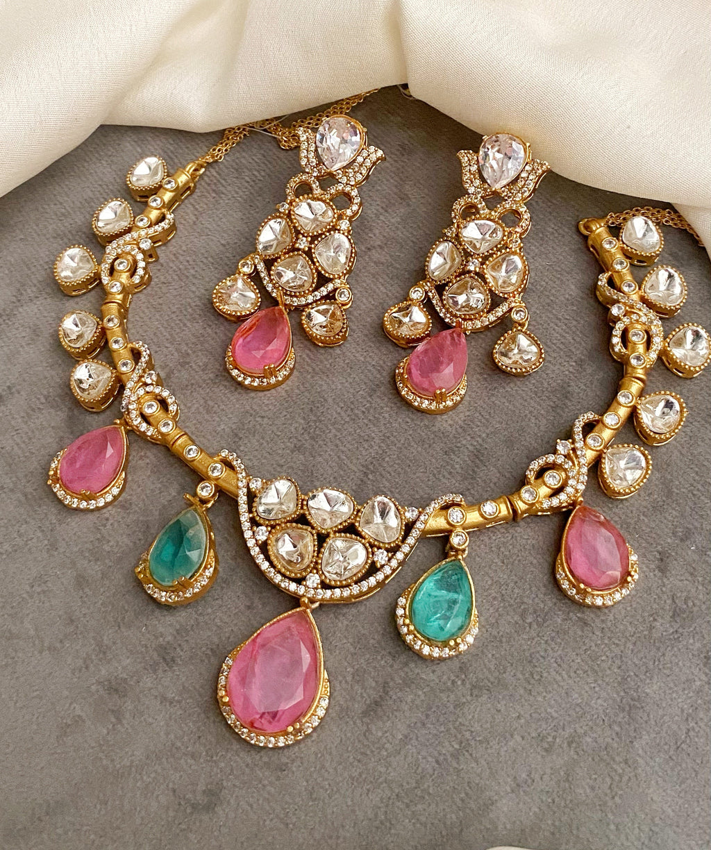 Gauri Multicolor necklace set