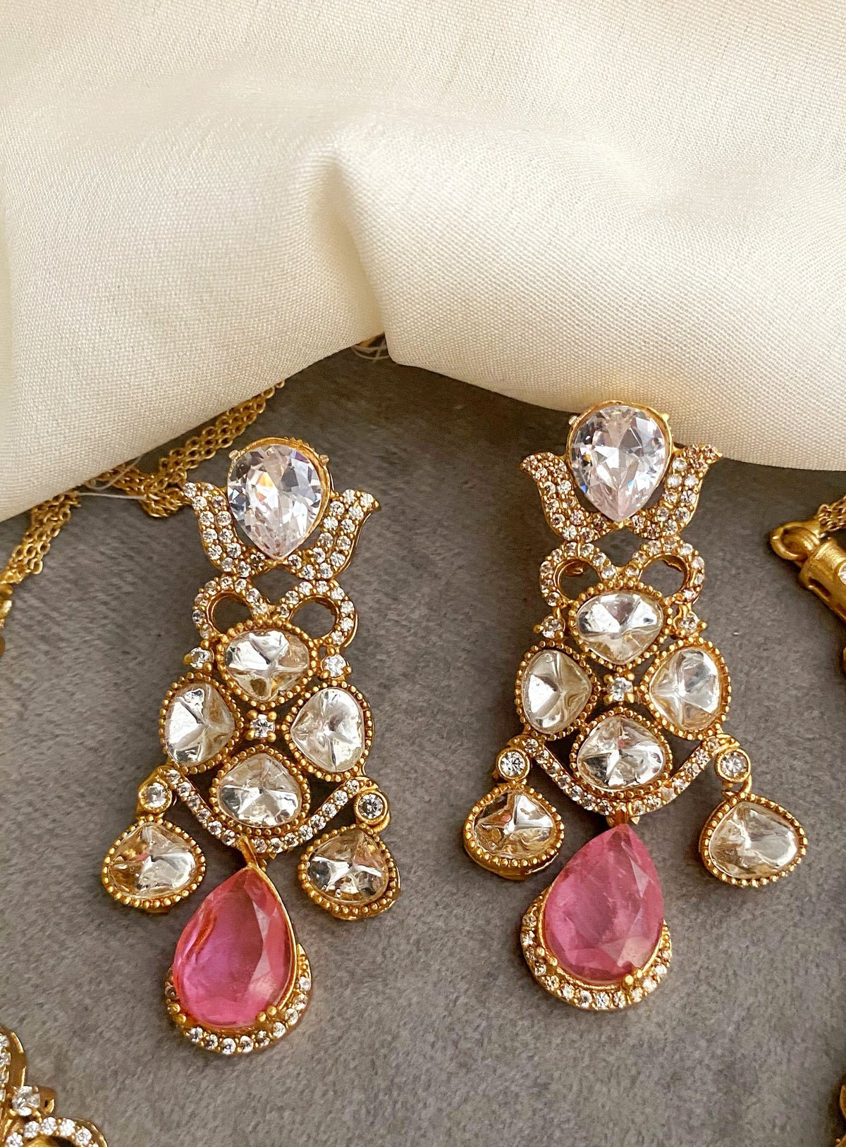 Gauri Multicolor necklace set