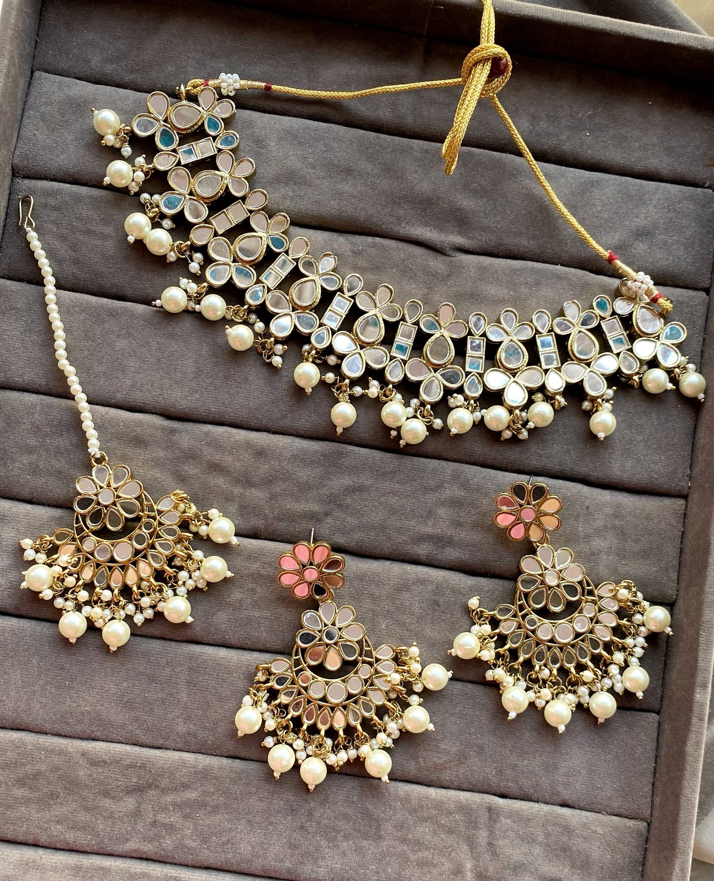 White Alka Mirror Choker Necklace Set
