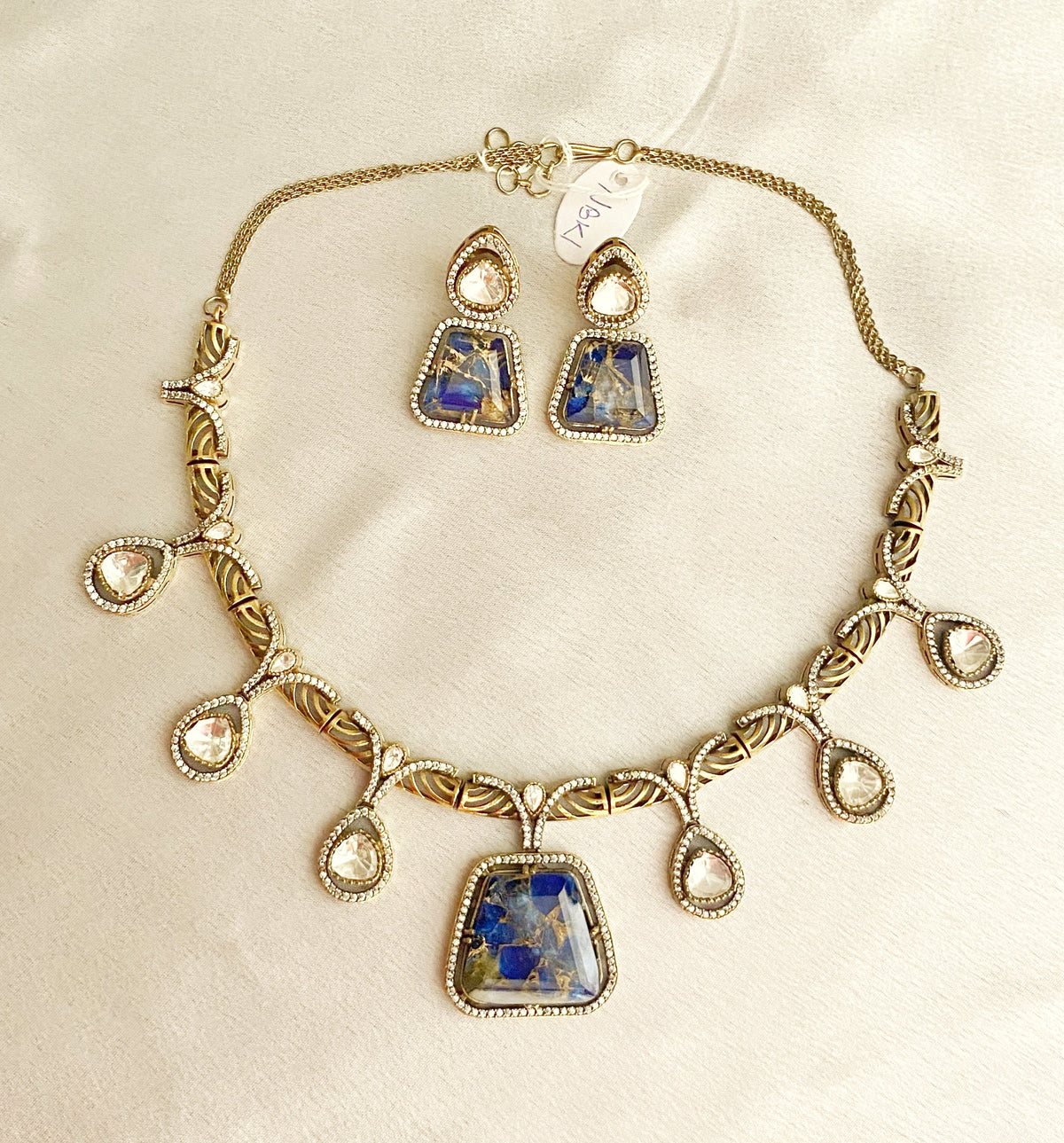 Kiara hasli necklace set