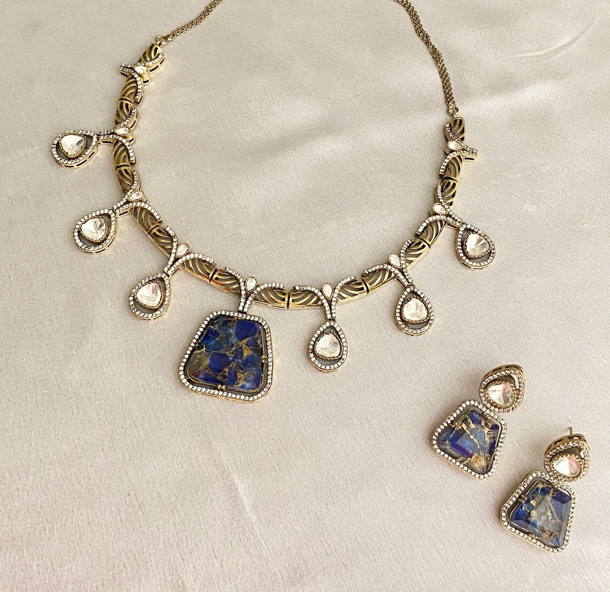 Kiara hasli necklace set