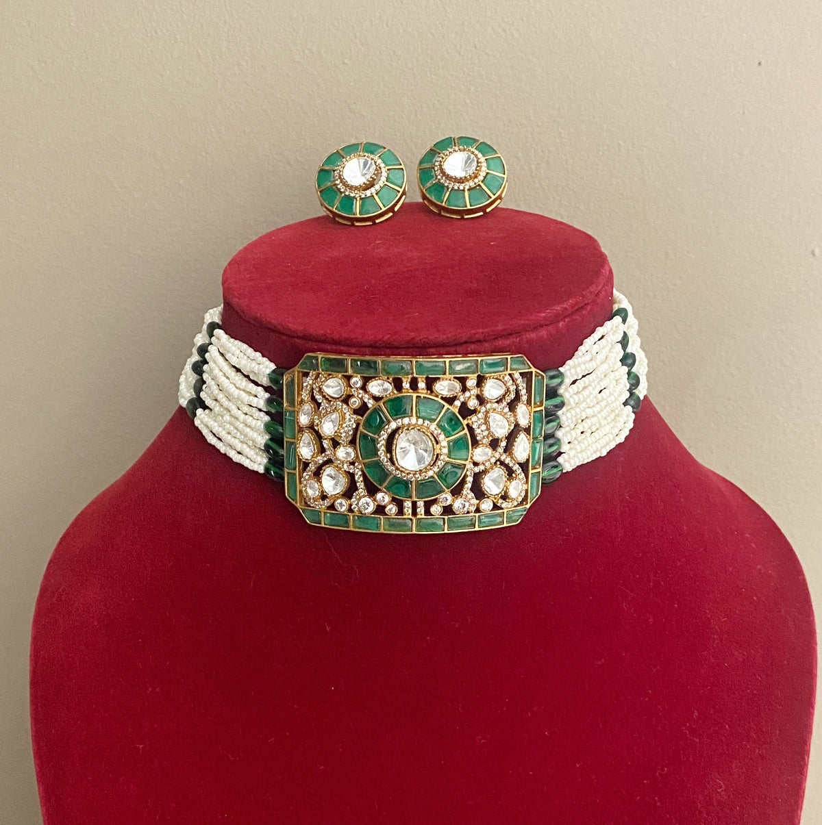 Emerald Nina mossionite kundan choker sets
