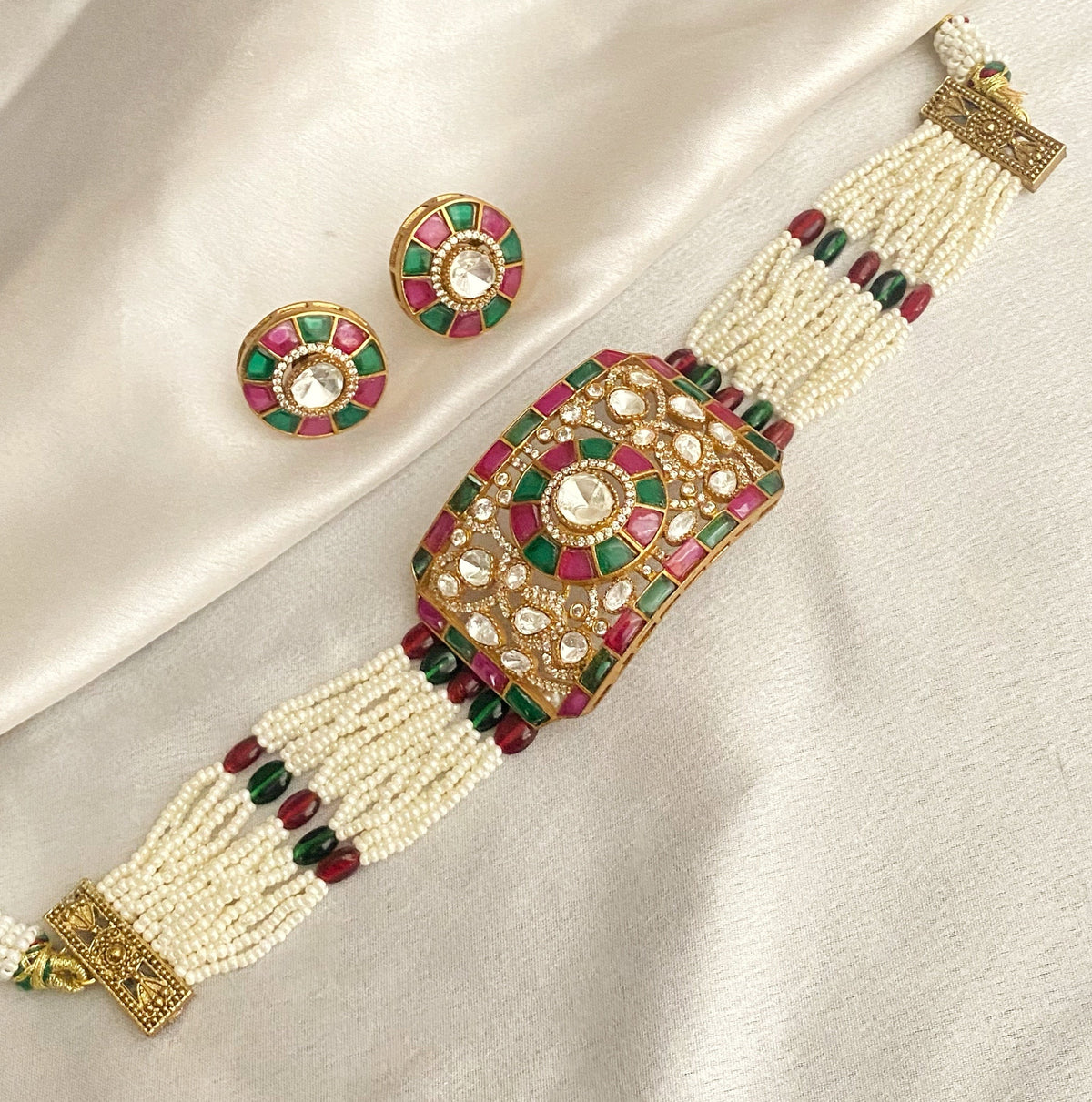 Multicolor Nina mossionite kundan choker sets