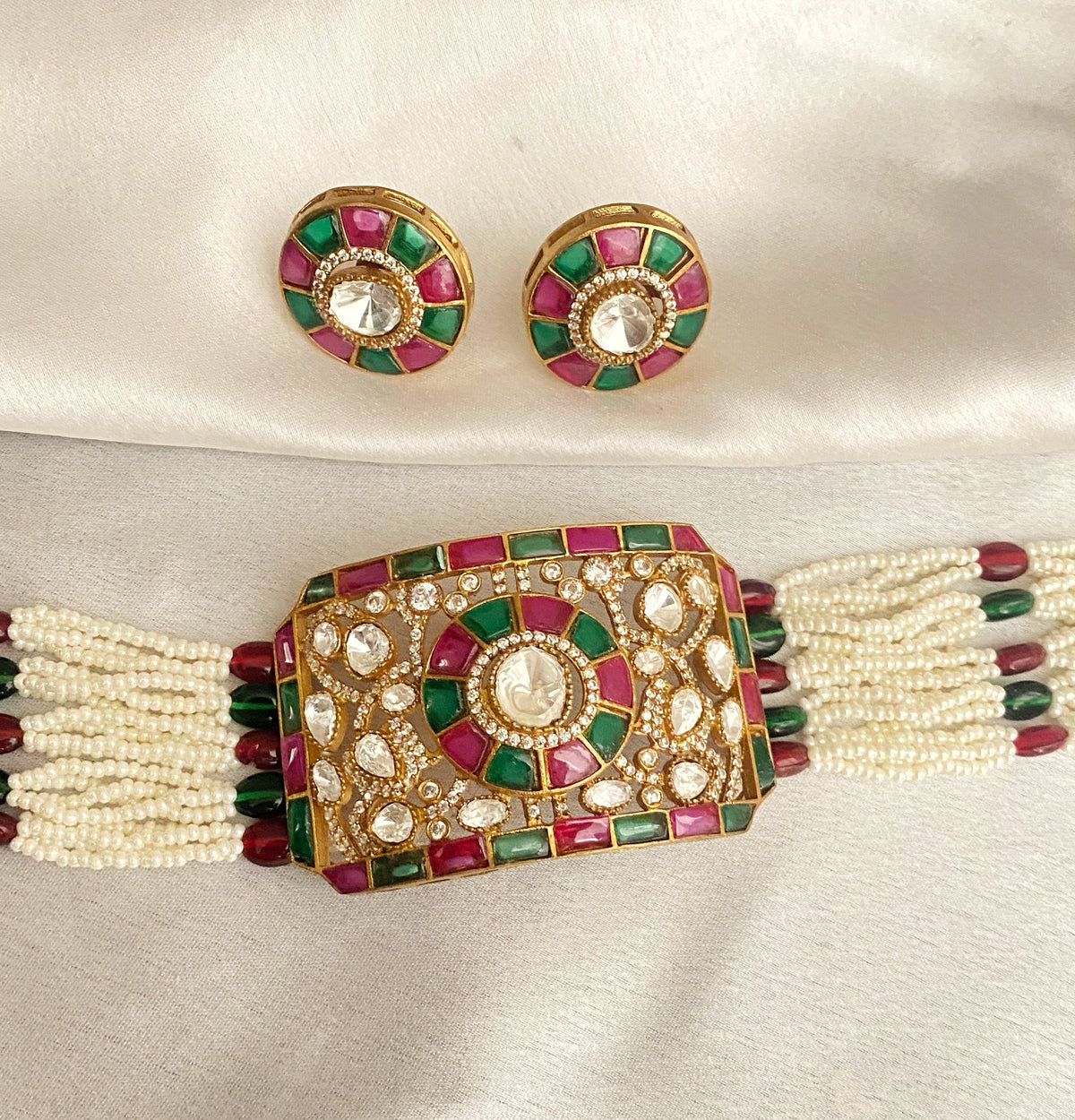 Multicolor Nina mossionite kundan choker sets