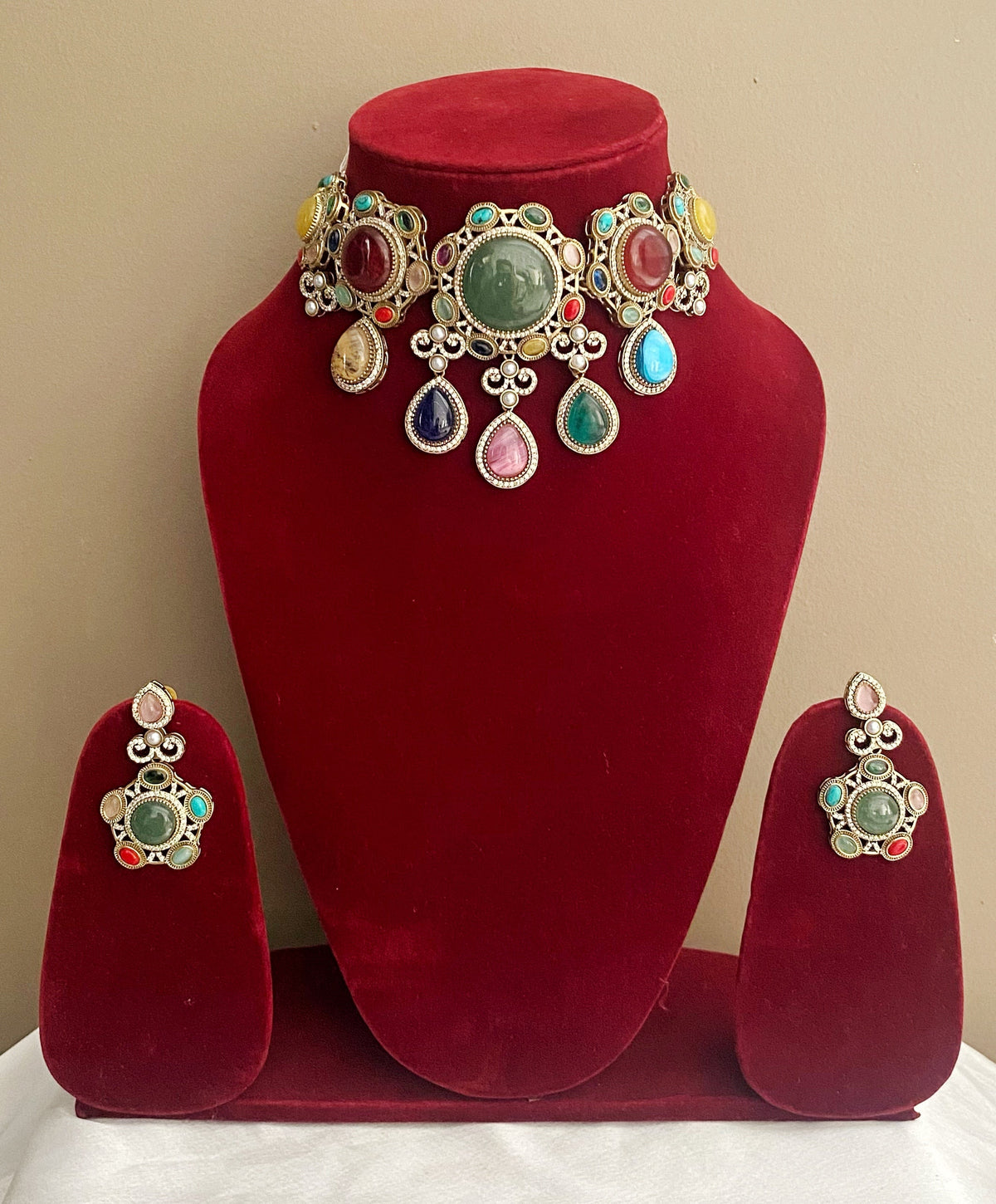 Sezal multicolor choker necklace set