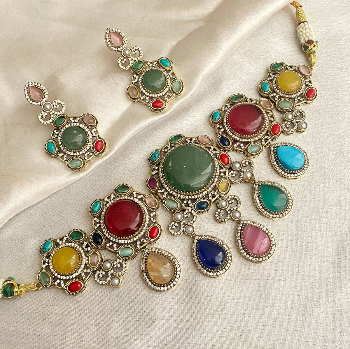Sezal multicolor choker necklace set