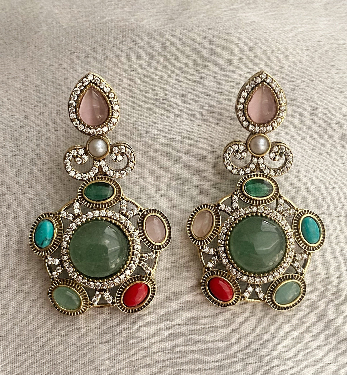 Sezal multicolor choker necklace set