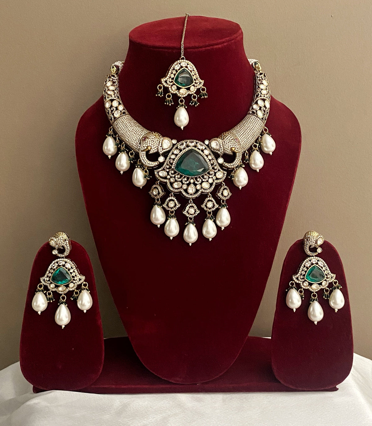 Emerald Ridhika Kundan AD hasli necklace set