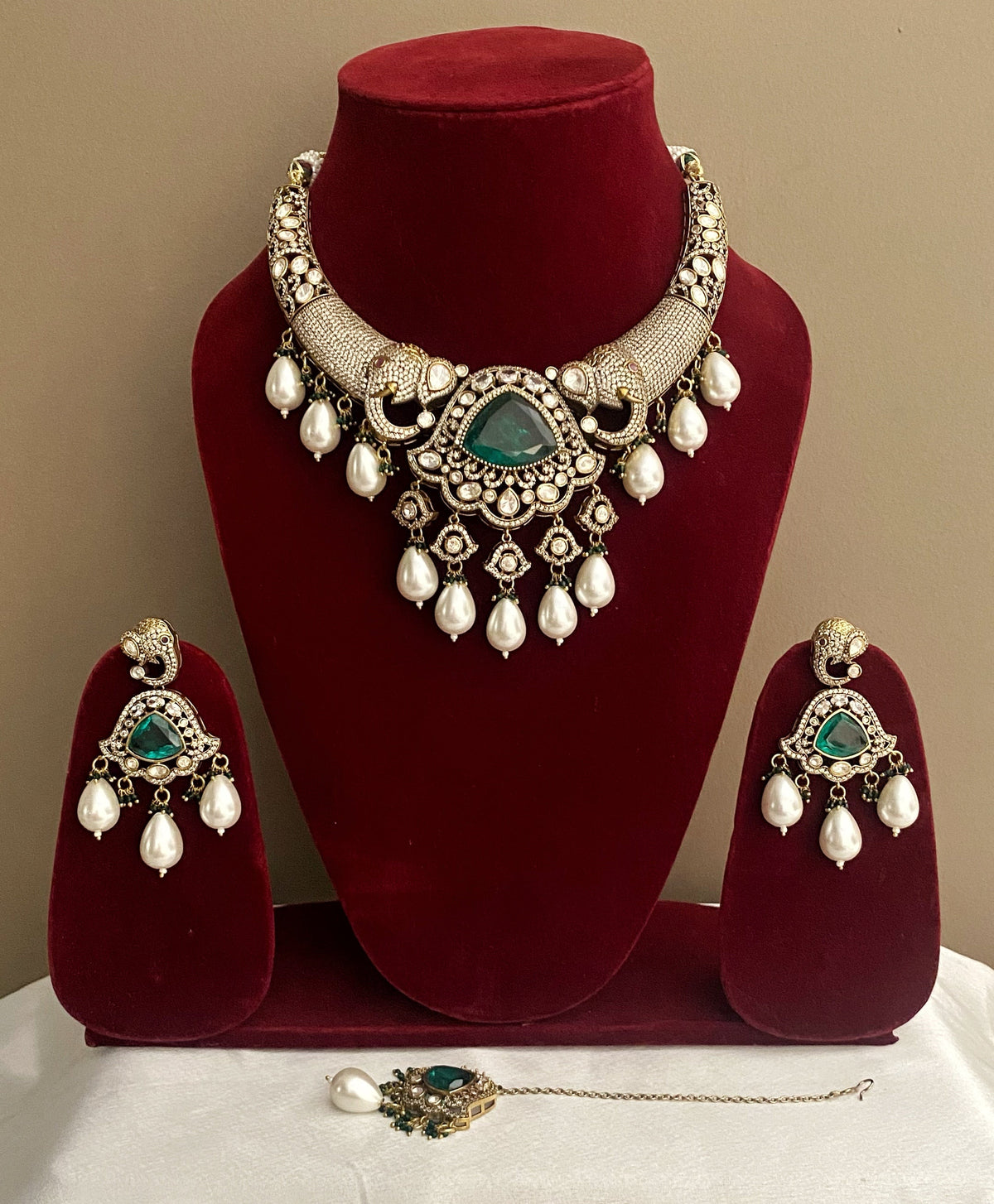 Emerald Ridhika Kundan AD hasli necklace set