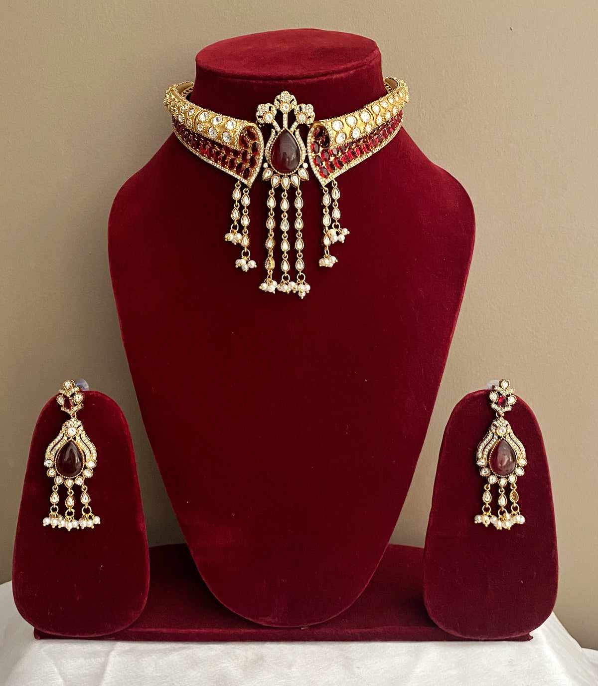 Dia red kundan necklace set