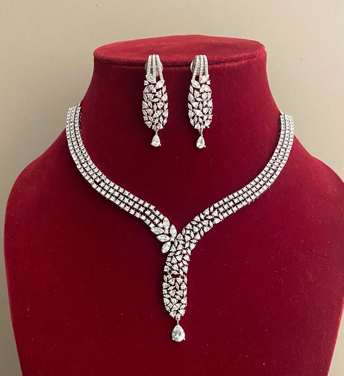 Dane american diamond necklace set