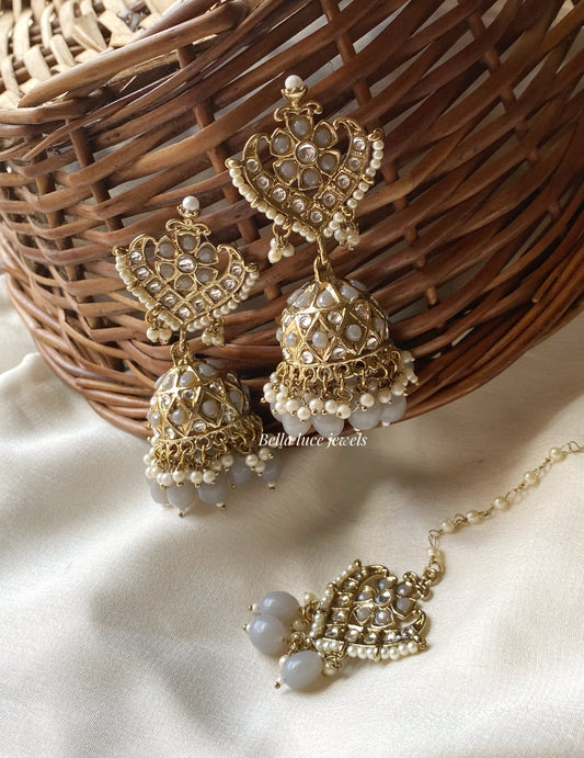 Grey Nagma Kundan Jhumka with Maangtikka